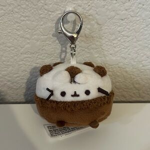 Pusheen keychain